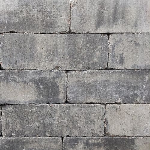 Oneerlijk Uiterlijk bezoeker Linea palissade 15x15x60cm getrommeld grijs zwart - Onlinebetonstenen.nl